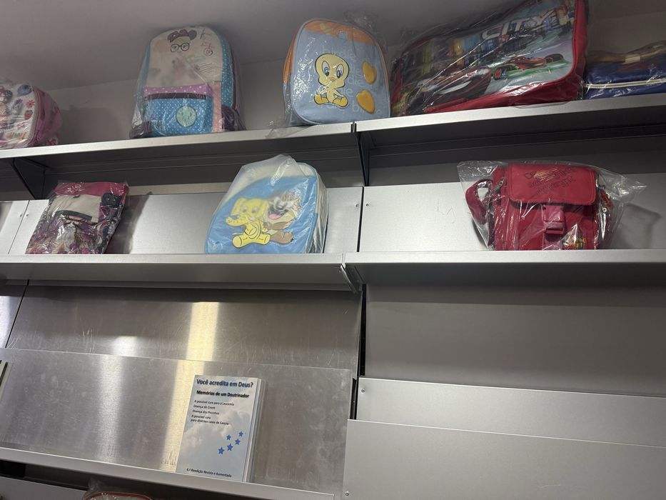 Estante de expositor.