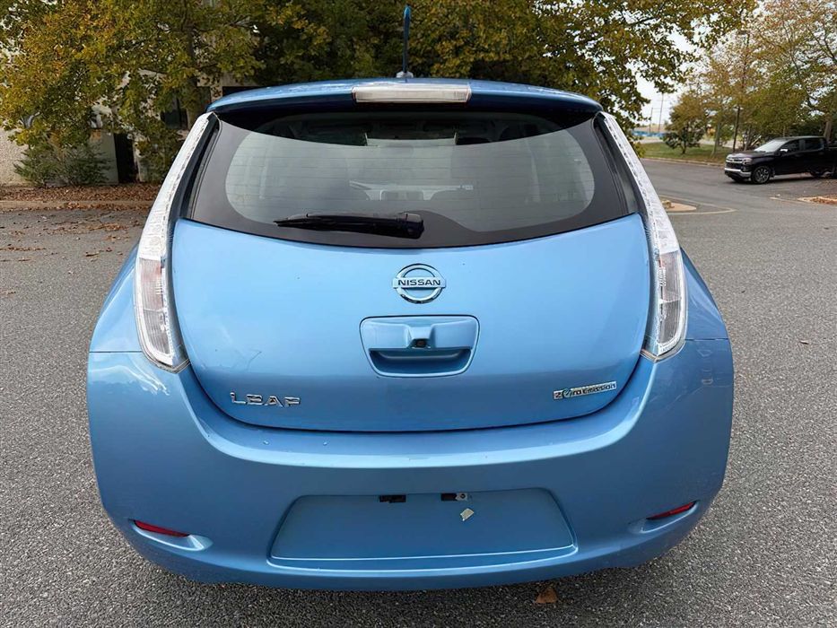 Nissan LEAF S      2014