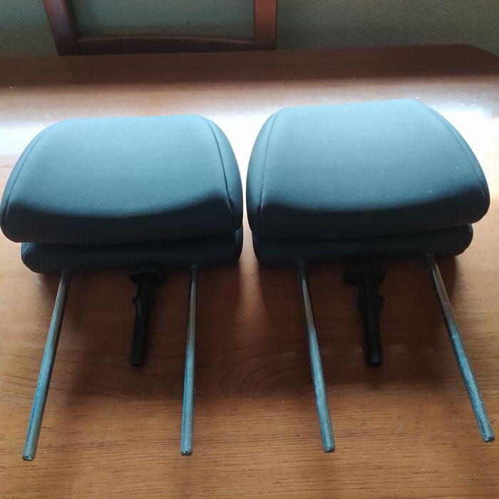 Encostos de cabeça para automóvel