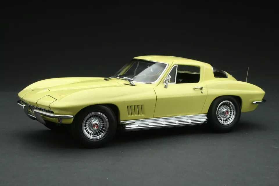 1/18 Exoto Chevrolet Corvette 327 L79 Sting ray (sunfire yellow) 1967