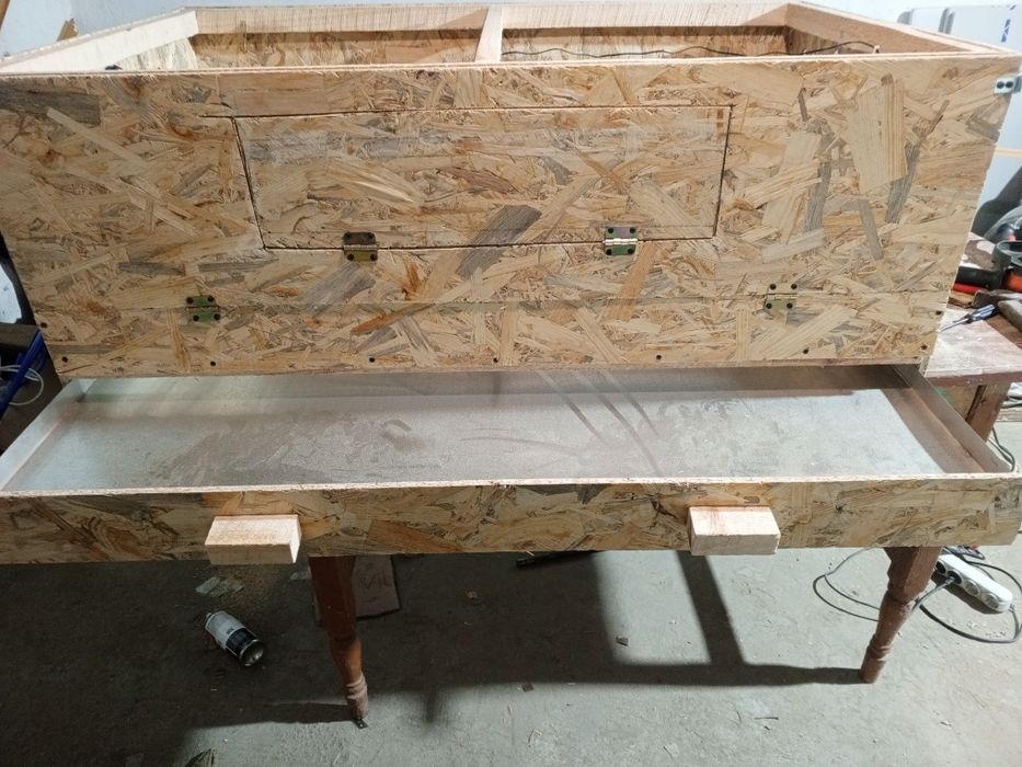 Брудер для курчат