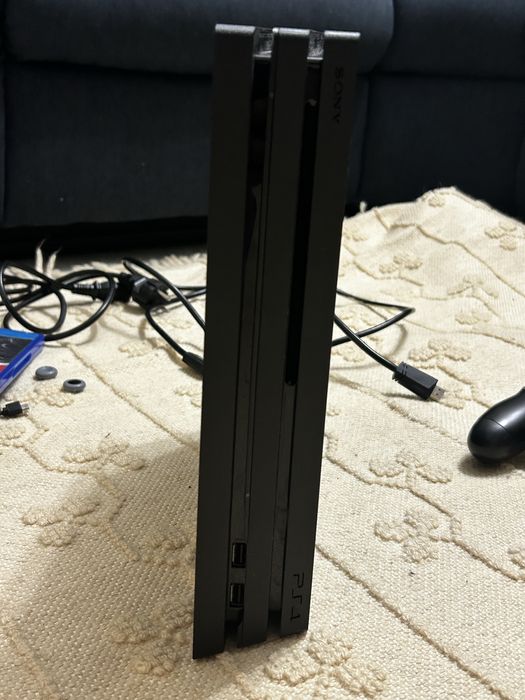 Playstation 4 pro 1 tb + acessórios