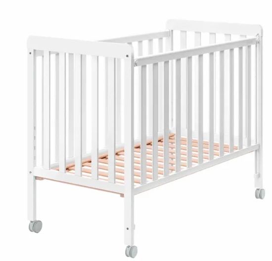 Vendo Berço Clássico ZARA HOME de madeira branca com rodas