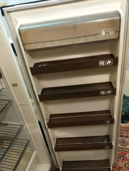 Продам холодильник Донбас, працює.