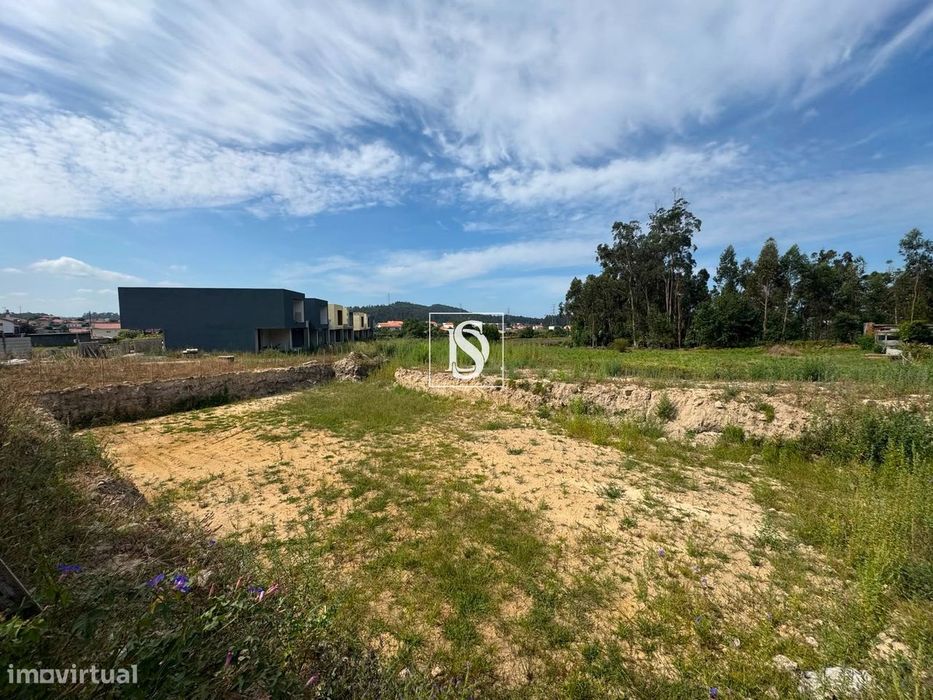 Lote de Terreno para Construção com 320 m²
