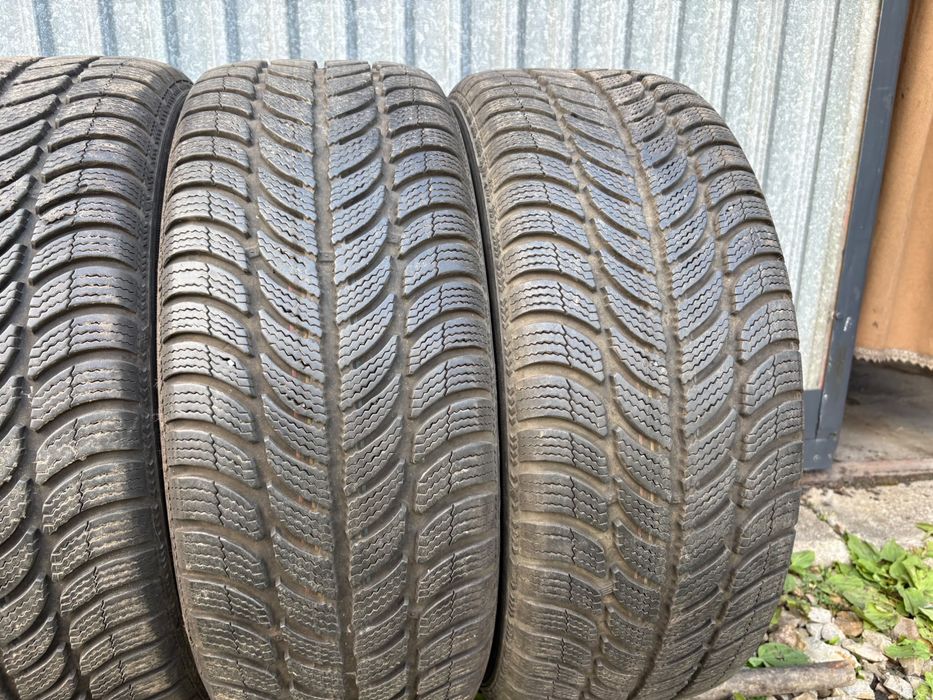 4 szt 205/55 r 16 Opony Zimowe Debica frigo 2
