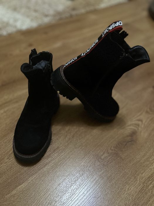 Чорні демісезонні черевики для дівчинки