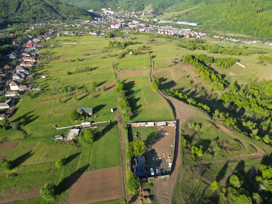 Стильний барнхаус 160 м² у курортній Поляна: 2 поверхи, панорамні краєвиди, теплий дім, поруч уся інфраструктура