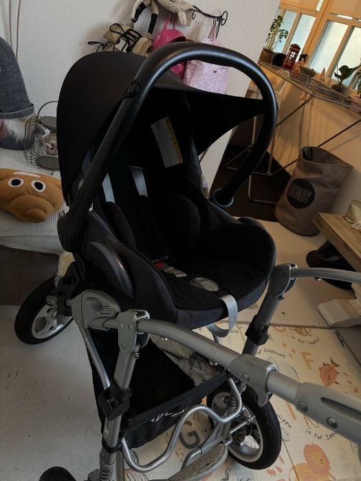 Отдам бесплатно коляску с автокреслом MAXI COSI