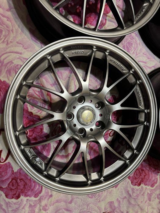 Rays Volk racing 18 7,5 114,3 et35