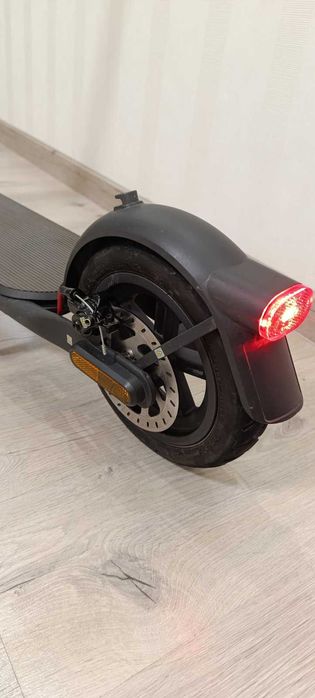 Електросамокат Xiaomi Electric Scooter 4