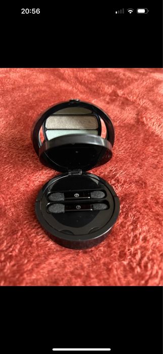 Sprzedam cienie do powiek Giorgio Armani
