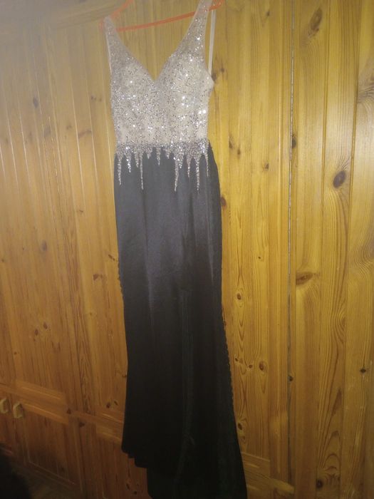 Sukienka długa elegancka