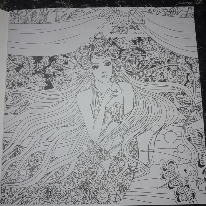 Розмальовки для дівчинки