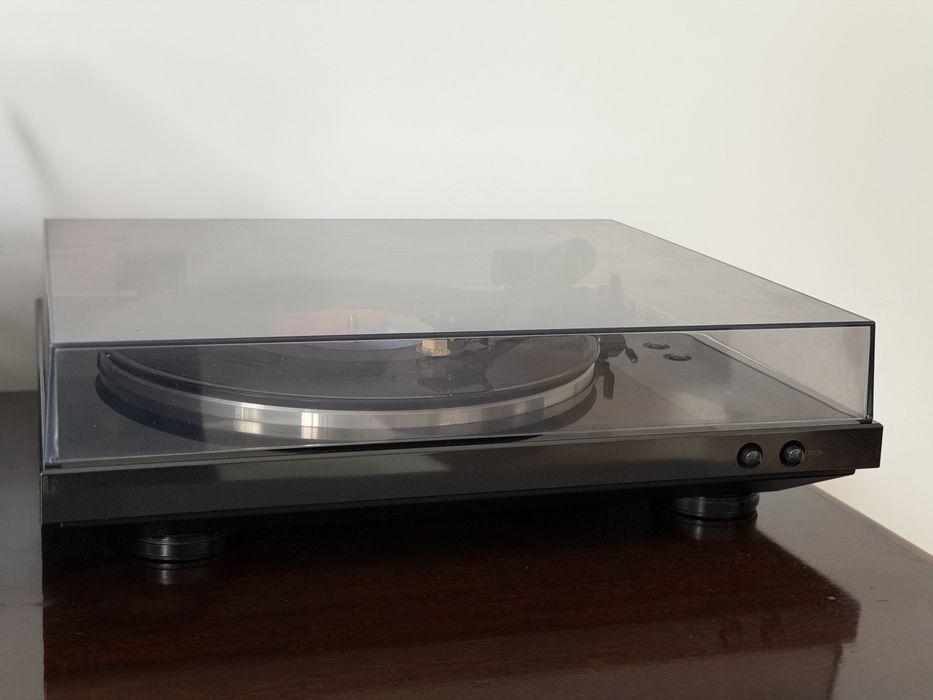 Gramofon Denon DP-300F