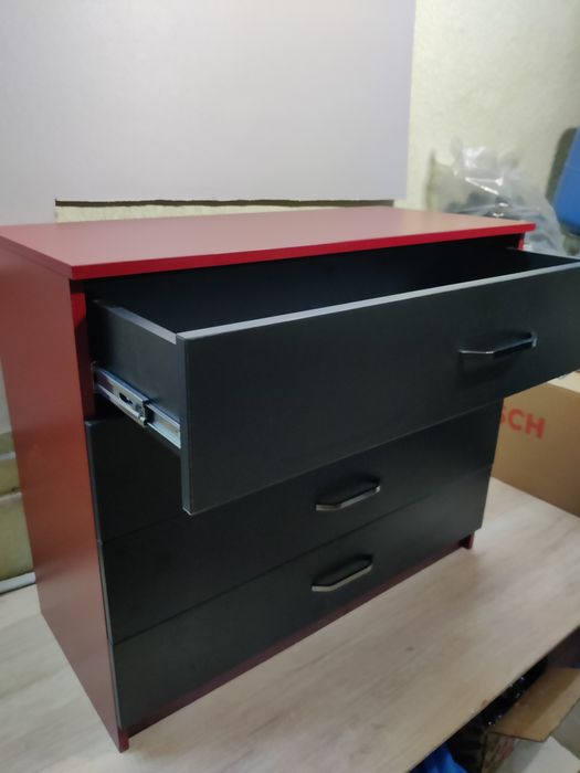 Продам класний комод.