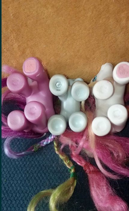 Hasbro 3 duże kucyki2005 Cherry blossom brokat,Rainbow dash,Sunny daze