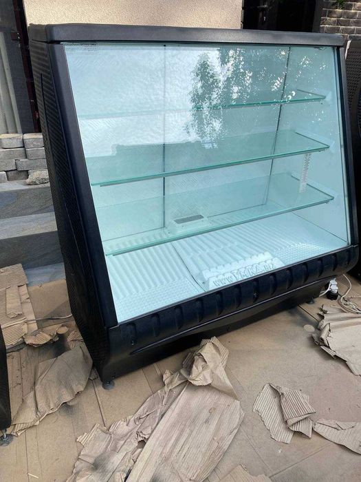 Умка.Холодильная витрина1,2м.Обслужена.Пиво.Кофе.Гастроном.Кондитерка