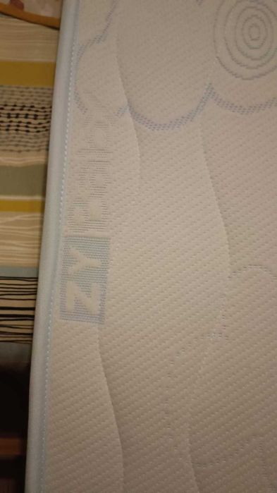 Berço de madeira TRAMA + Colchão novo