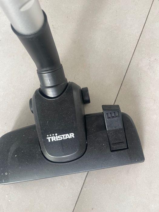 Aspirador de haste com cabo Tristar SZ-2318 e acessórios