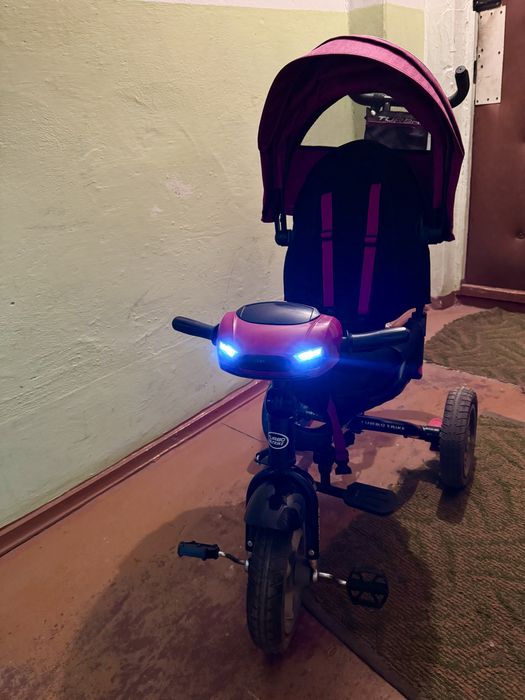 Дитячий триколісний велосипед з ручкою TURBO TRIKE