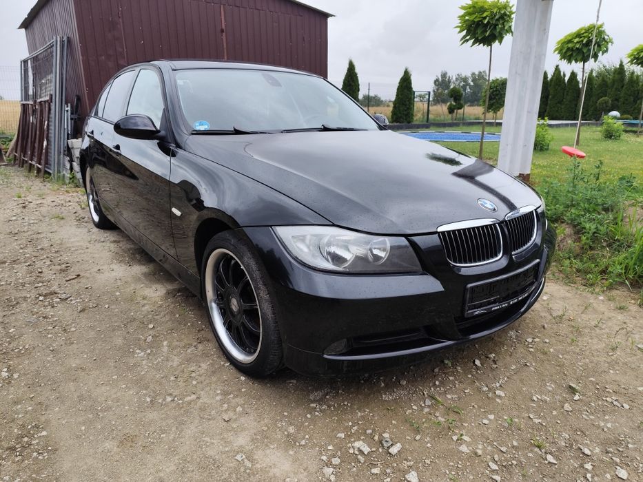 BMW e90  318i 1.8 benzyna czarna sprowadzona