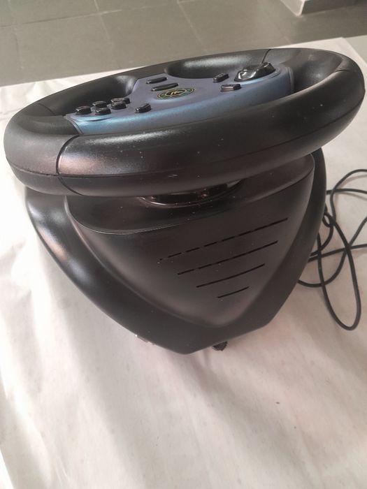 Volante e Pedais da Microsoft  SideWinder