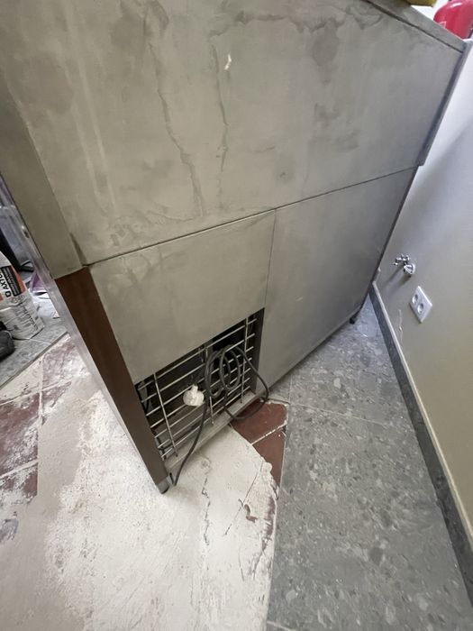 Vitrine refrigerada em castanho