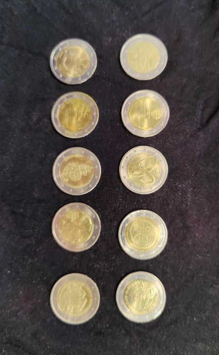 Lote de 10 Moedas Comemorativas de 2 Euros de Portugal