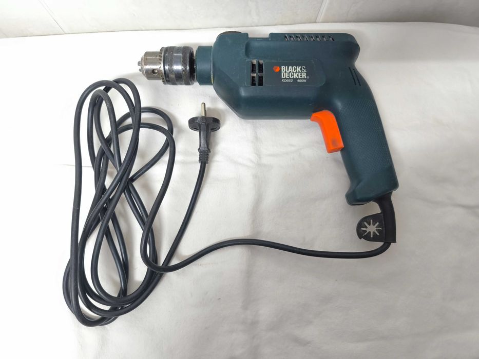 Berbequim de impacto Black Decker KD662 a precisar de reparação