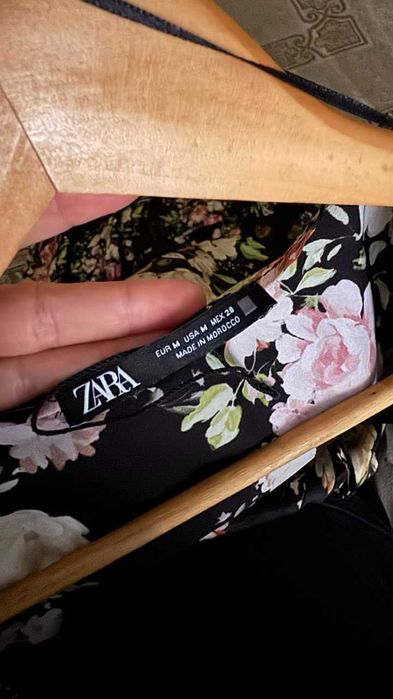 Świąteczna, zwiewna sukienka ZARA