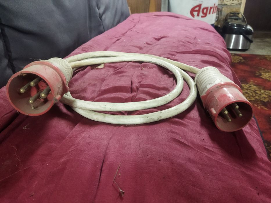 Продам штекер до прицепа