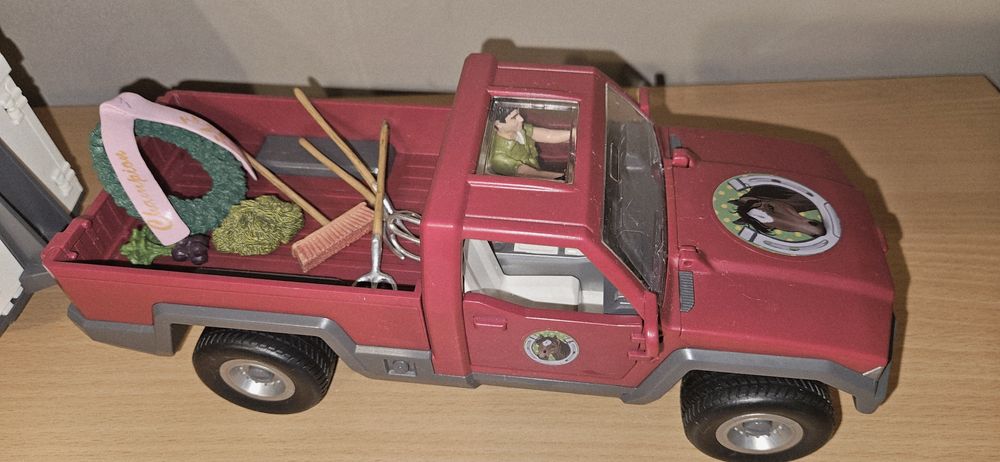 Schleich pojazdy Pick-up + Mobilna lecznica