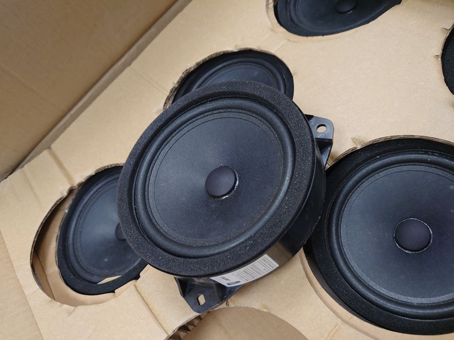Автомобильные динамики 16,5см от штатной премиум системы Jamo. 2ом