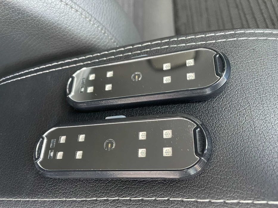 Luzes LED de cortesia para portas autmóvel
