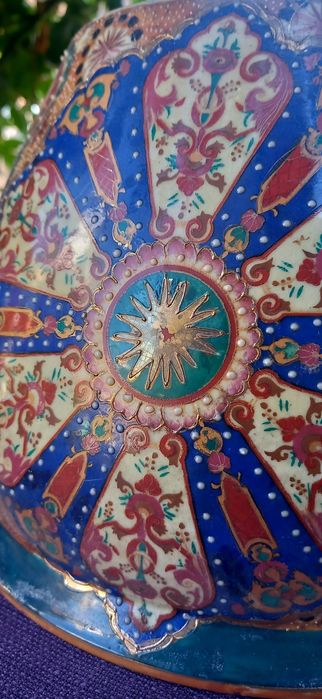 Antigo Cachepou em cerâmica policromada ,altura 20cm