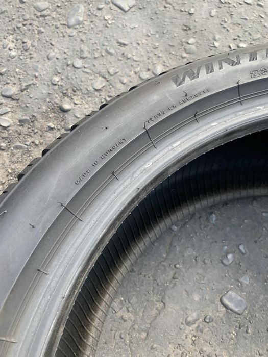 Шини  235/45 R19 Firestone 2022/24 рік 6,8/7,5 мм