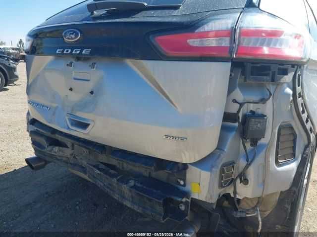 Ford Edge Titanium 2023;