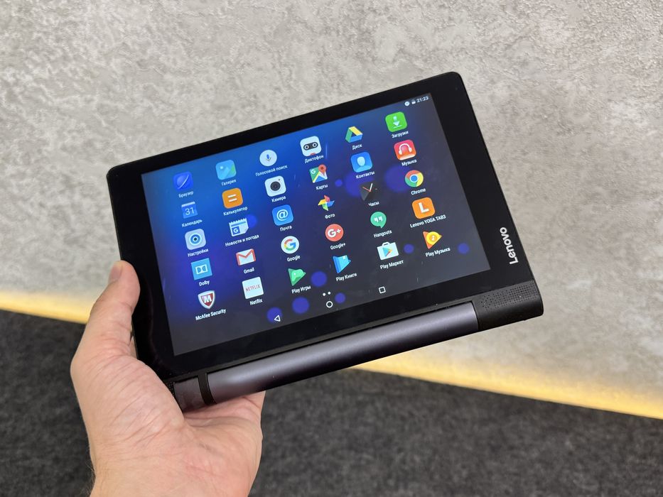 Планшет Lenovo Yoga Повнісю робочий