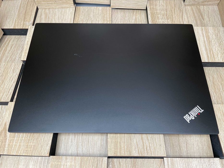 №5578 Ноутбук Lenovo ThinkPad E585 FHD IPS 15.6"/AMD Ryzen 5 2500U/RAM8Gb/SSD512Gb