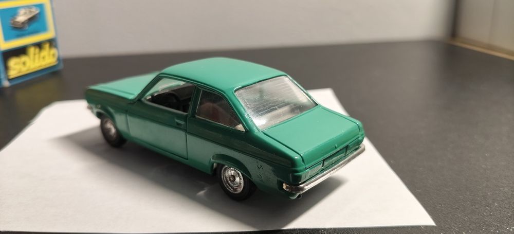 Ford Escort Solido