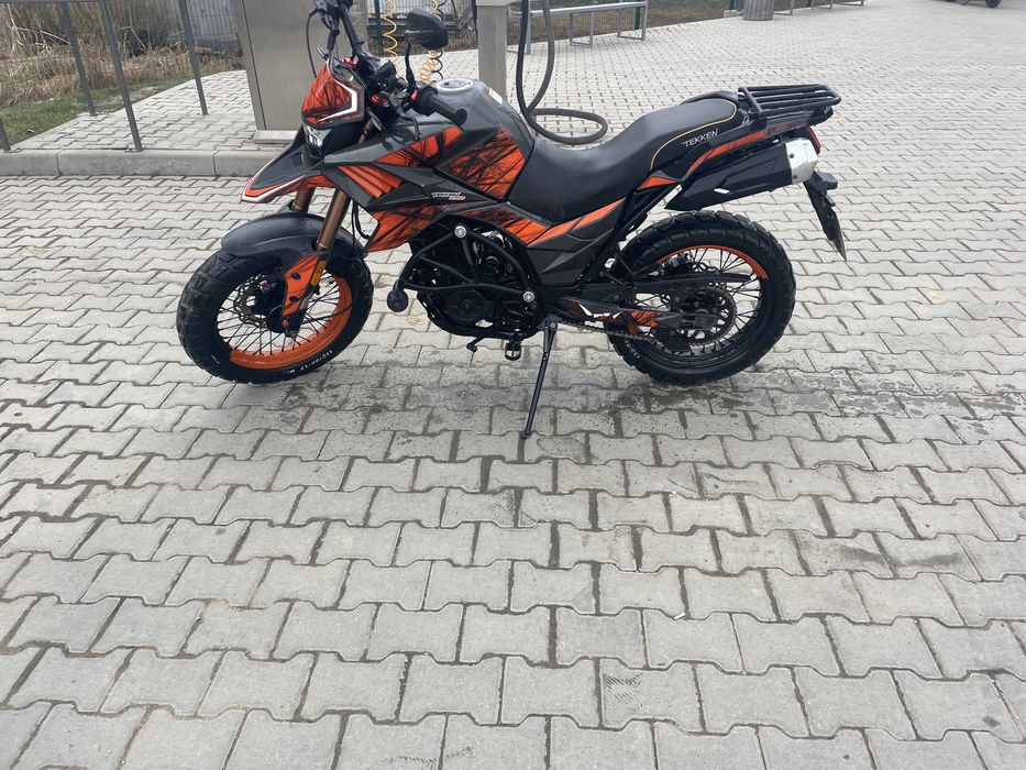 Продам мотоцик текен 250