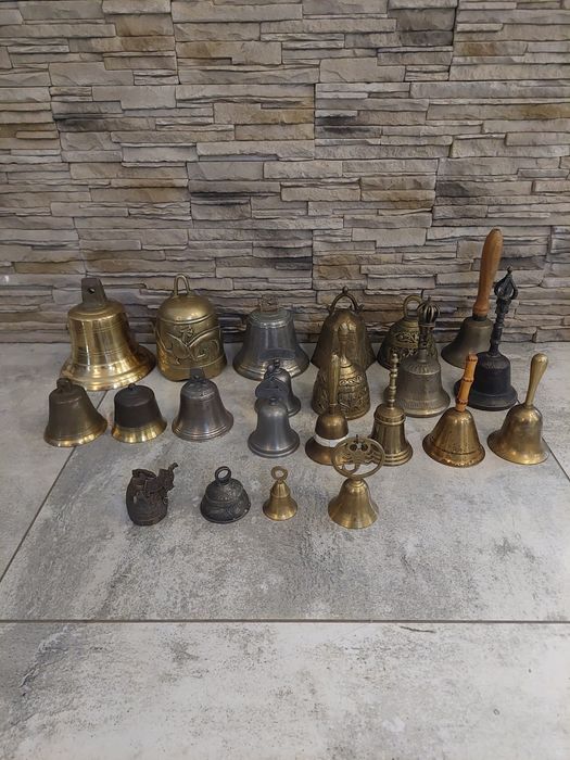 Mosiężny dzwon, dzwonek, stary ciekawy przedmiot