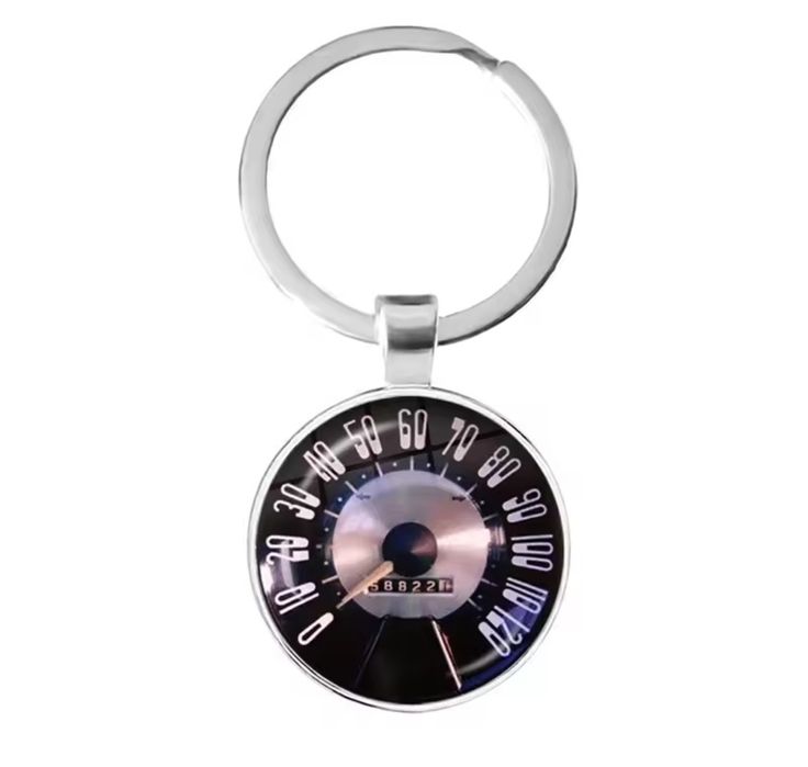 Різні брелоки на автомобільну тематику