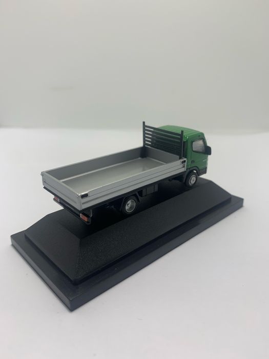 ( V ) _ Mitsubishi Fuso Canter escala 1/87