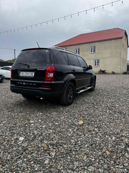 Автомобиль SsangYoug Rexton