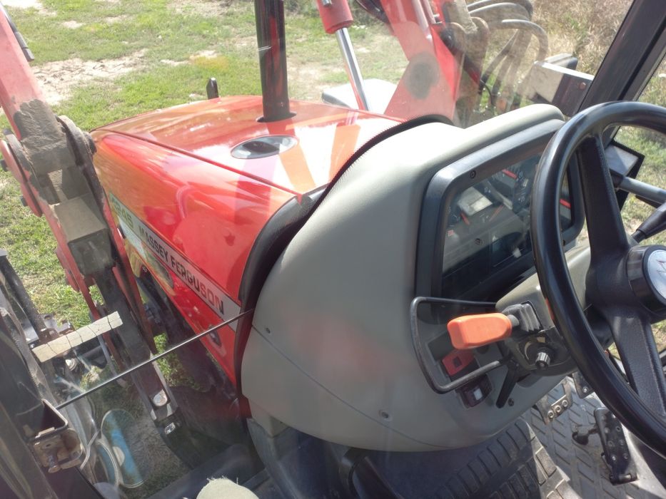 Massey Ferguson 4245