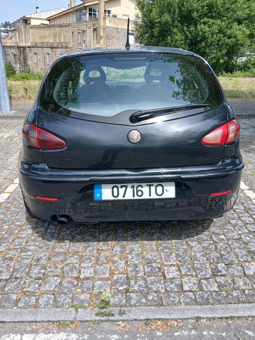 Alfa romeo 147  2002
