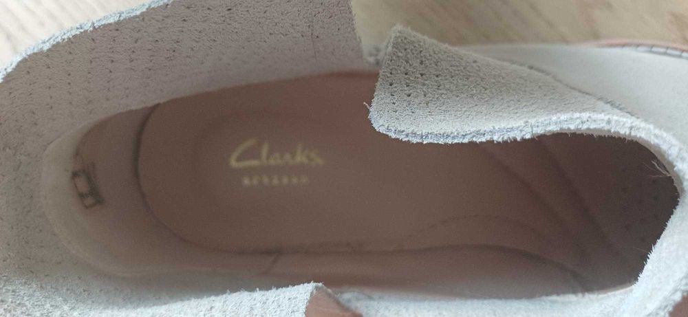 Botki Clarks nowe, nieużywane.