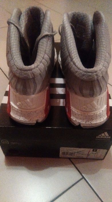 Buty Adidas (koszykówka i siatkówka) - 46